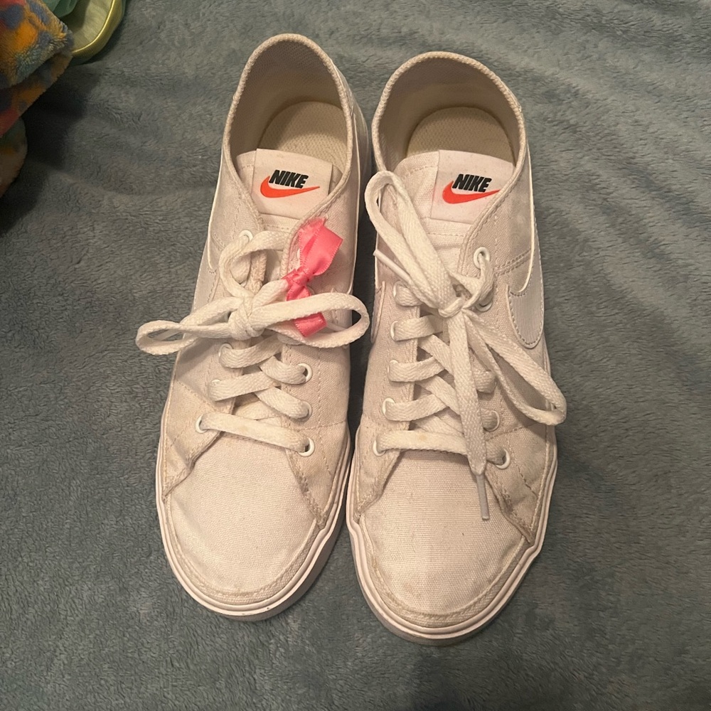 White Nike shoes